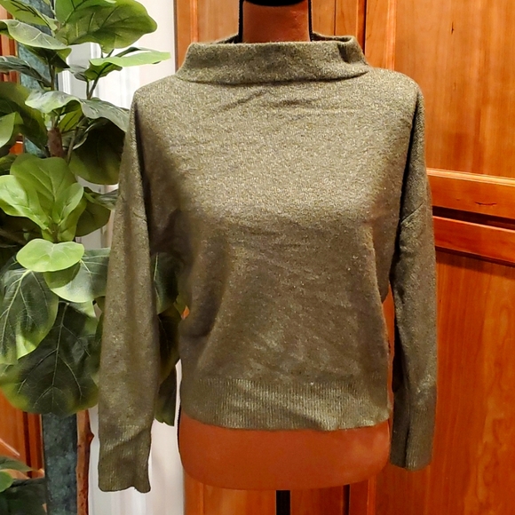 Green Ann Taylor Sweater - Picture 1 of 4
